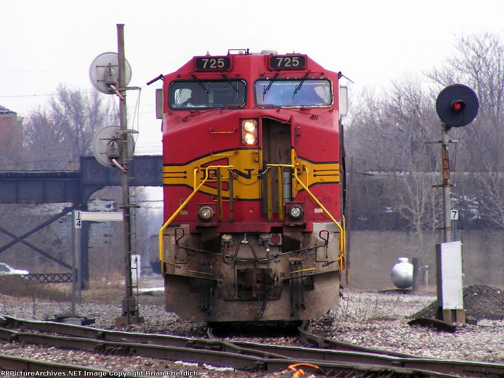 BNSF 725